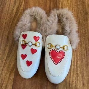 Heart bling pearl horsebit tan fur mules
